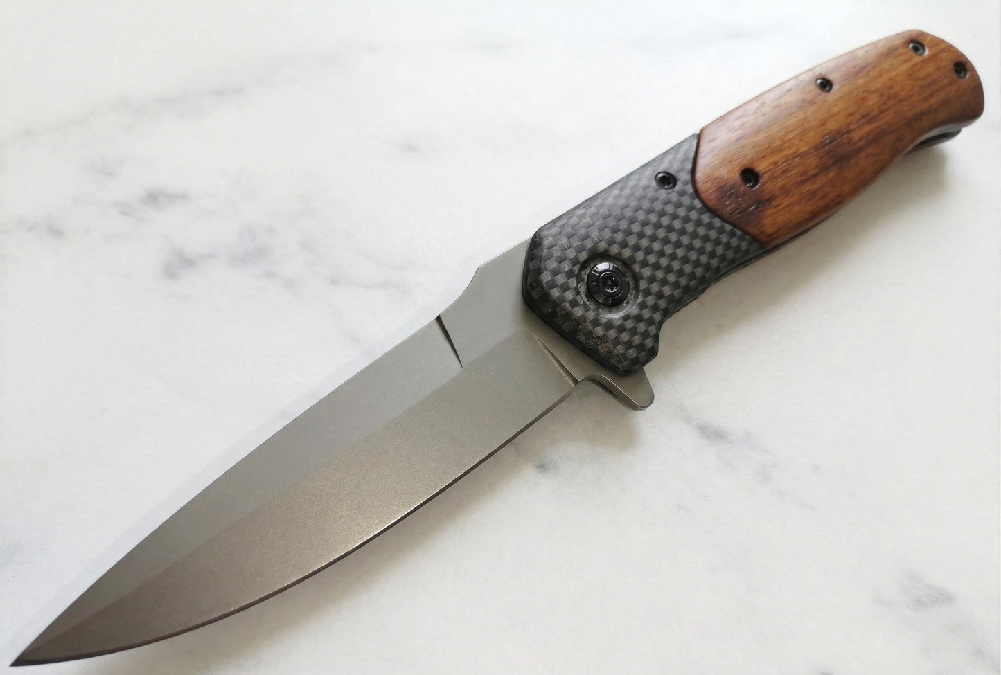 Navaja Ejecutiva "Hybrid Fusion" - Fibra de Carbono y Madera