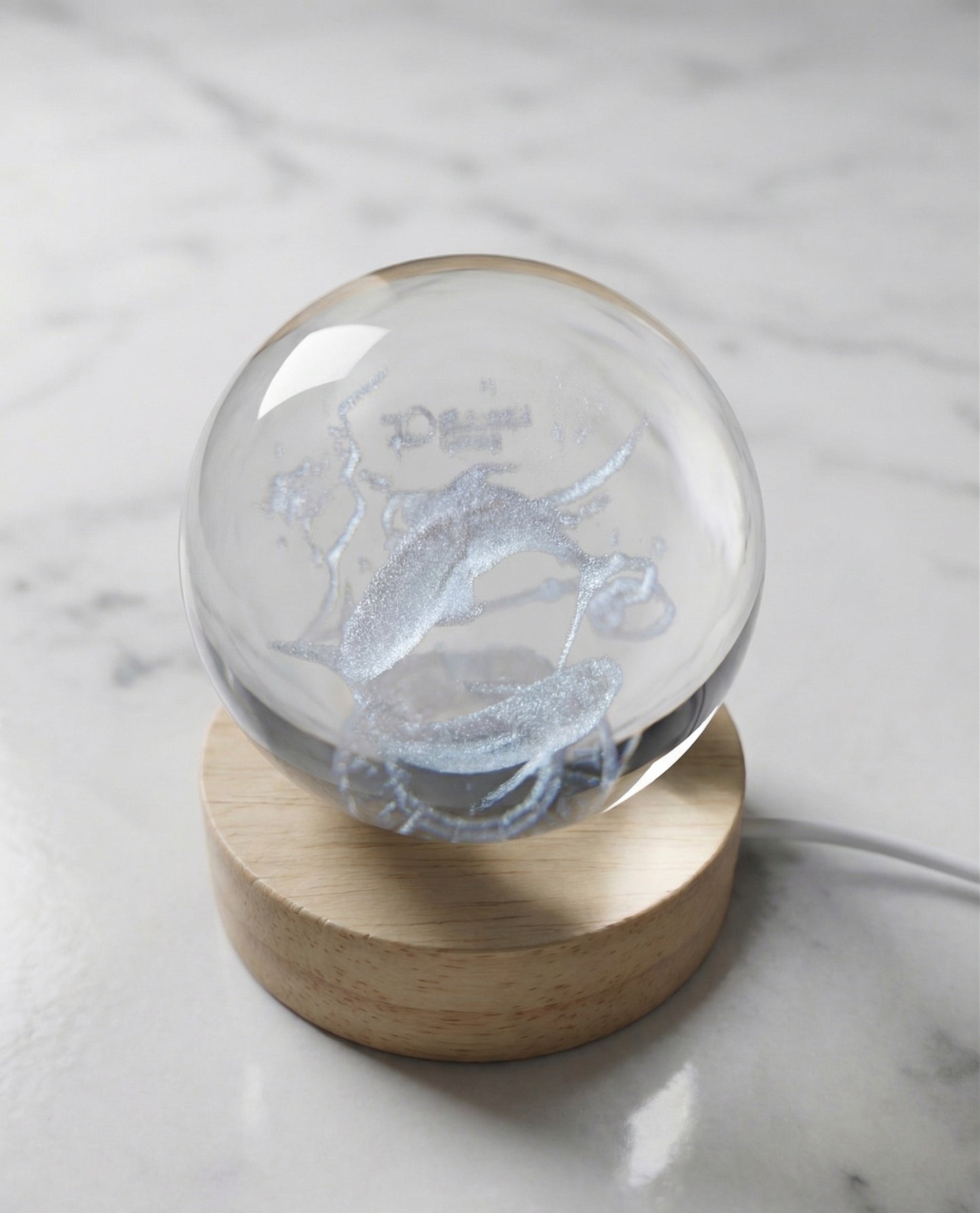 Lámpara de Esfera de Cristal 3D con Base de Madera LED