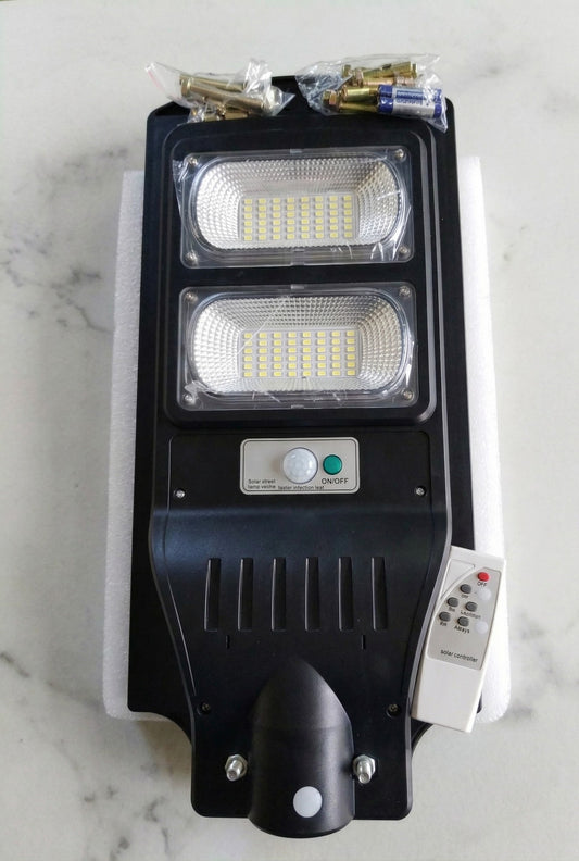 Lámpara Solar de 200W con Sensor de Movimiento y Control - Marca T-Day