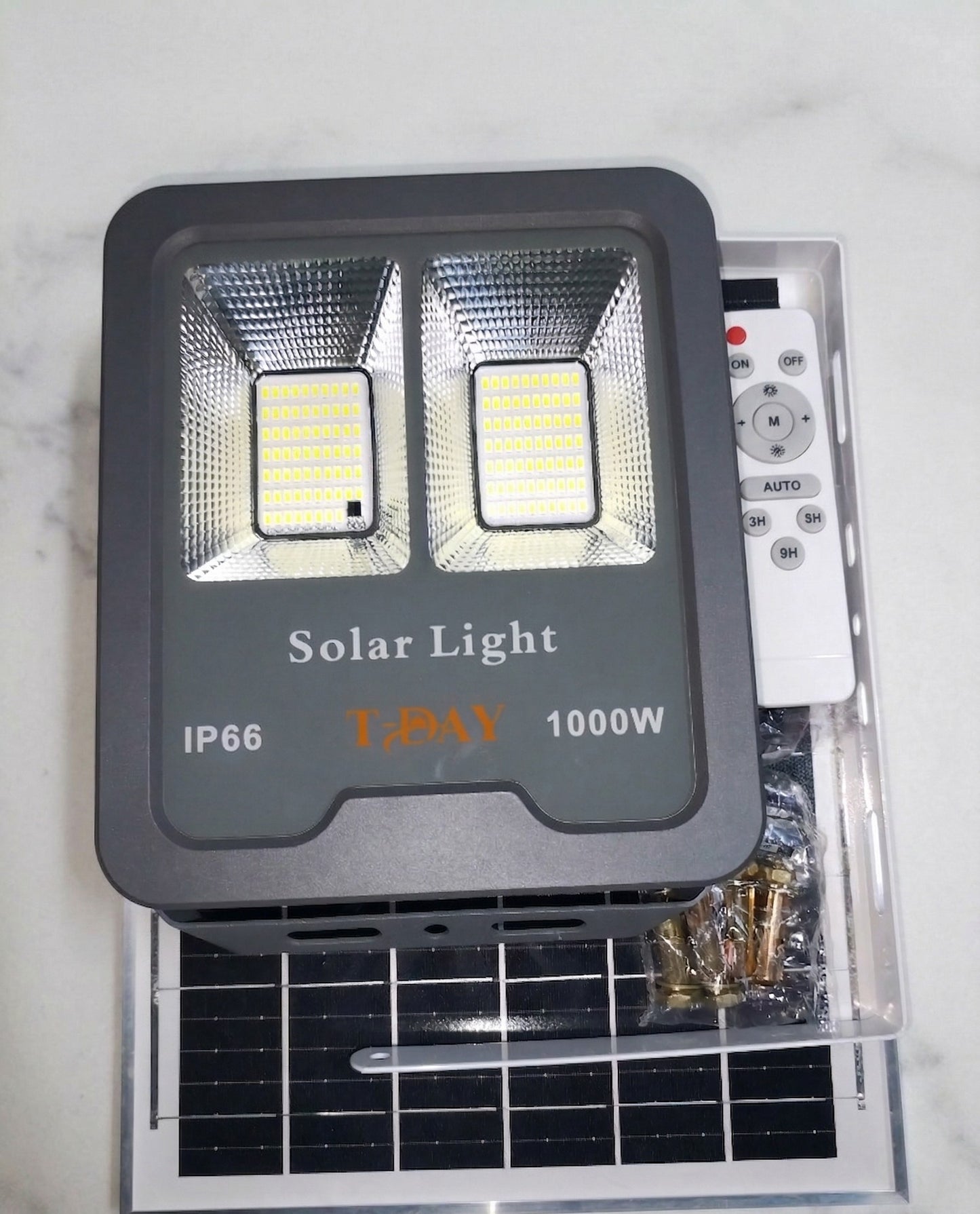 Reflector Solar LED 1000W IP66 con Panel Independiente - Marca T-Day