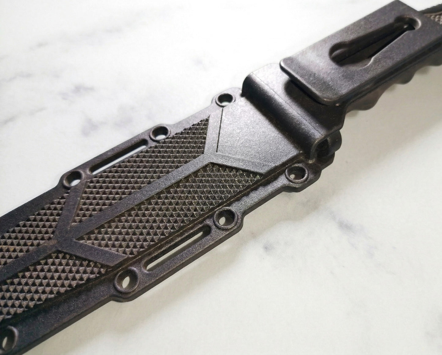 Cuchillo de Supervivencia "Tactical Frontier" con Funda Rígida